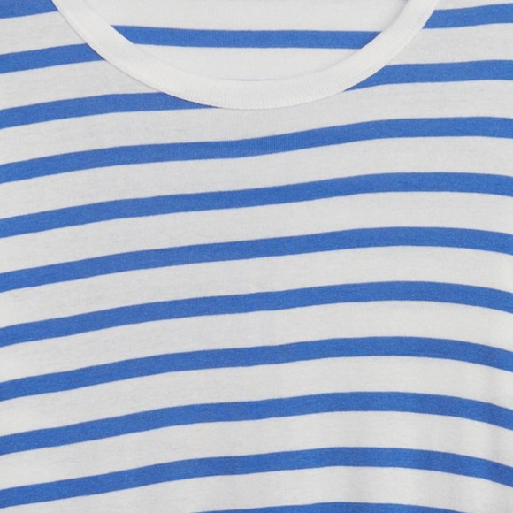 NWT GAP Favorite Crewneck T-Shirt Color: Blue Stripe Straight, easy fit. - Picture 4 of 5